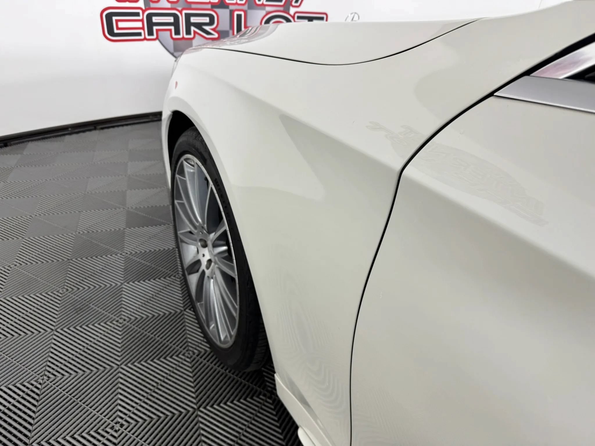 Used 2015 Mercedes-Benz S 550 Sedan image 25