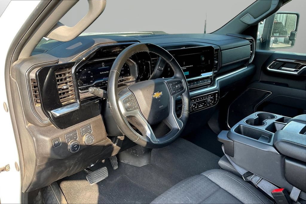 Used 2025 Chevrolet Silverado 2500 LT w/ Safety Package AWD/4WD image 18