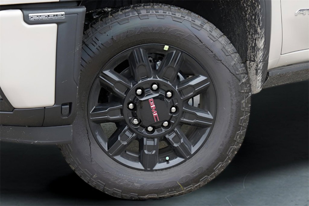 New 2026 GMC Sierra 2500 AT4 w/ AT4 Premium Plus Package image 2