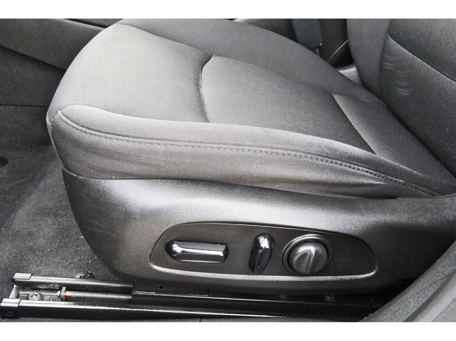 Used 2021 Chevrolet Malibu LT image 28