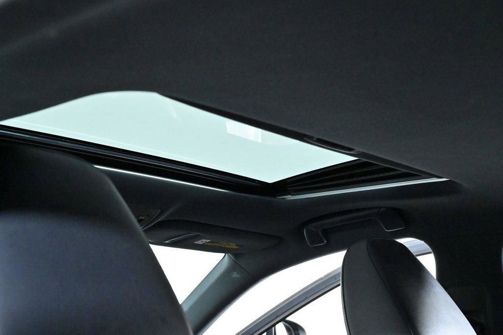 Used 2019 Lexus IS 300 F Sport w/ F Sport Package image 32