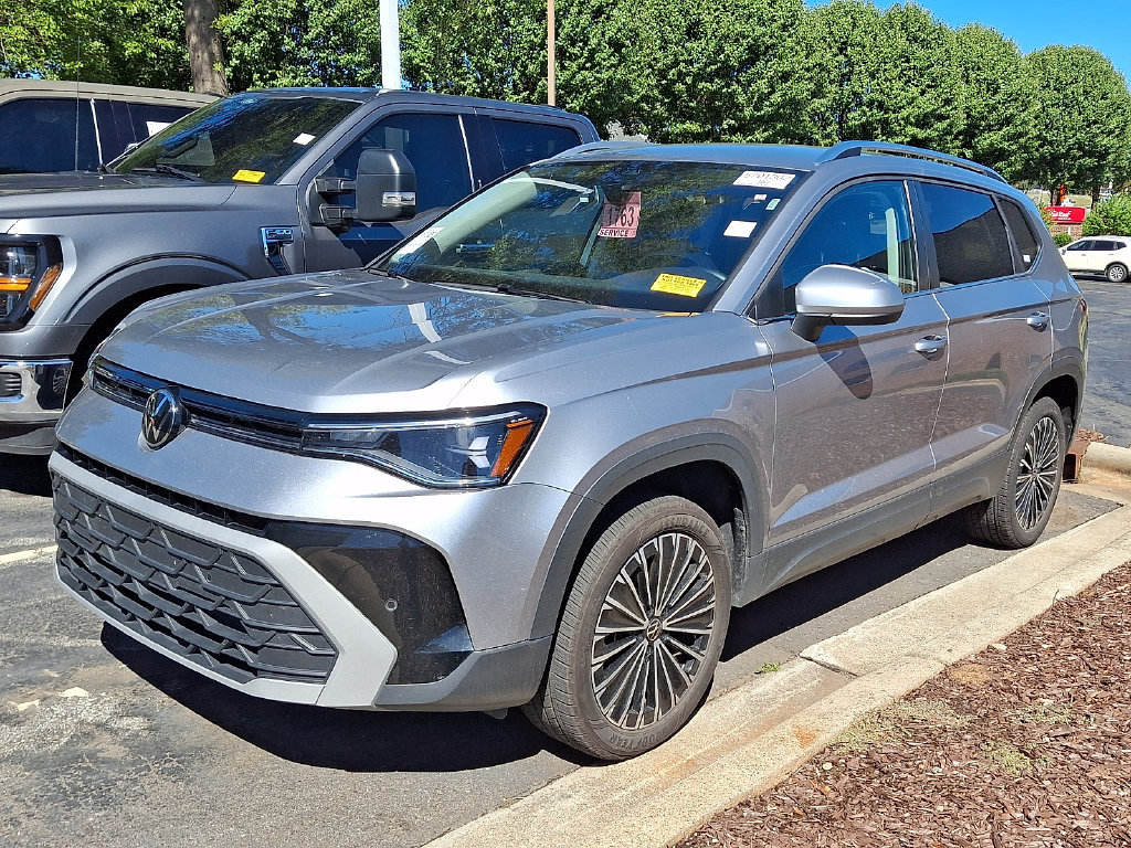 Used 2025 Volkswagen Taos SE