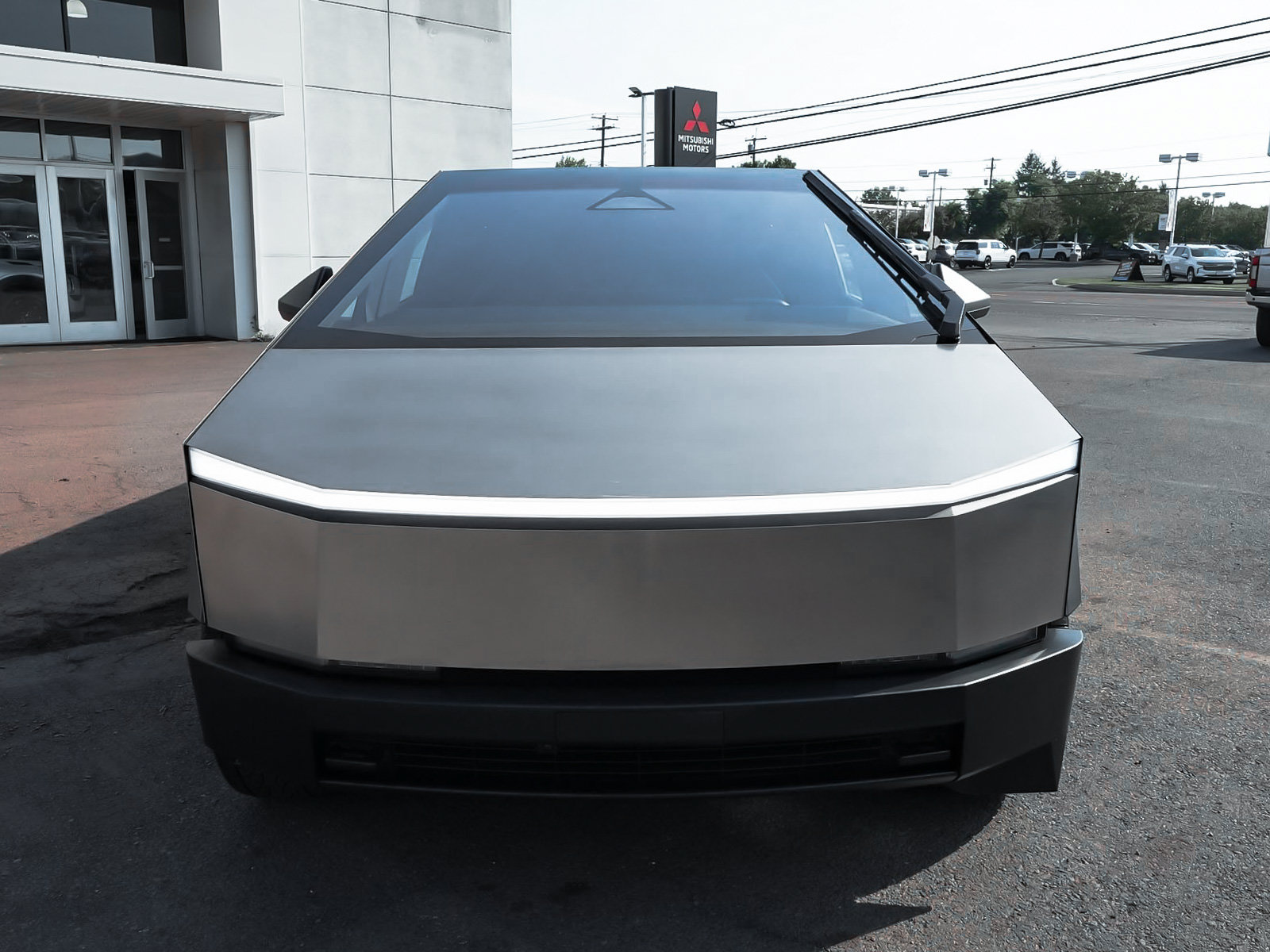 Used 2025 Tesla Cybertruck AWD Crew Cab image 2