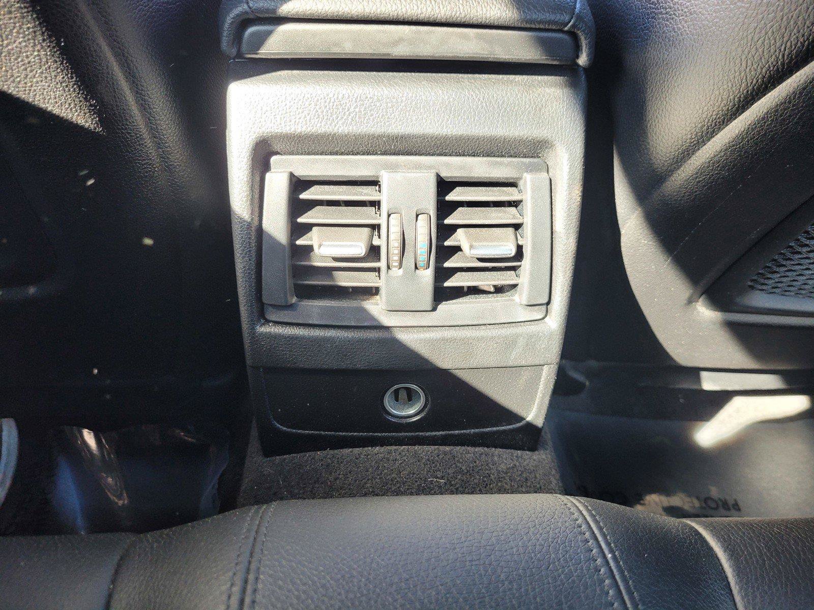 Used 2015 BMW M235i Coupe RWD image 17