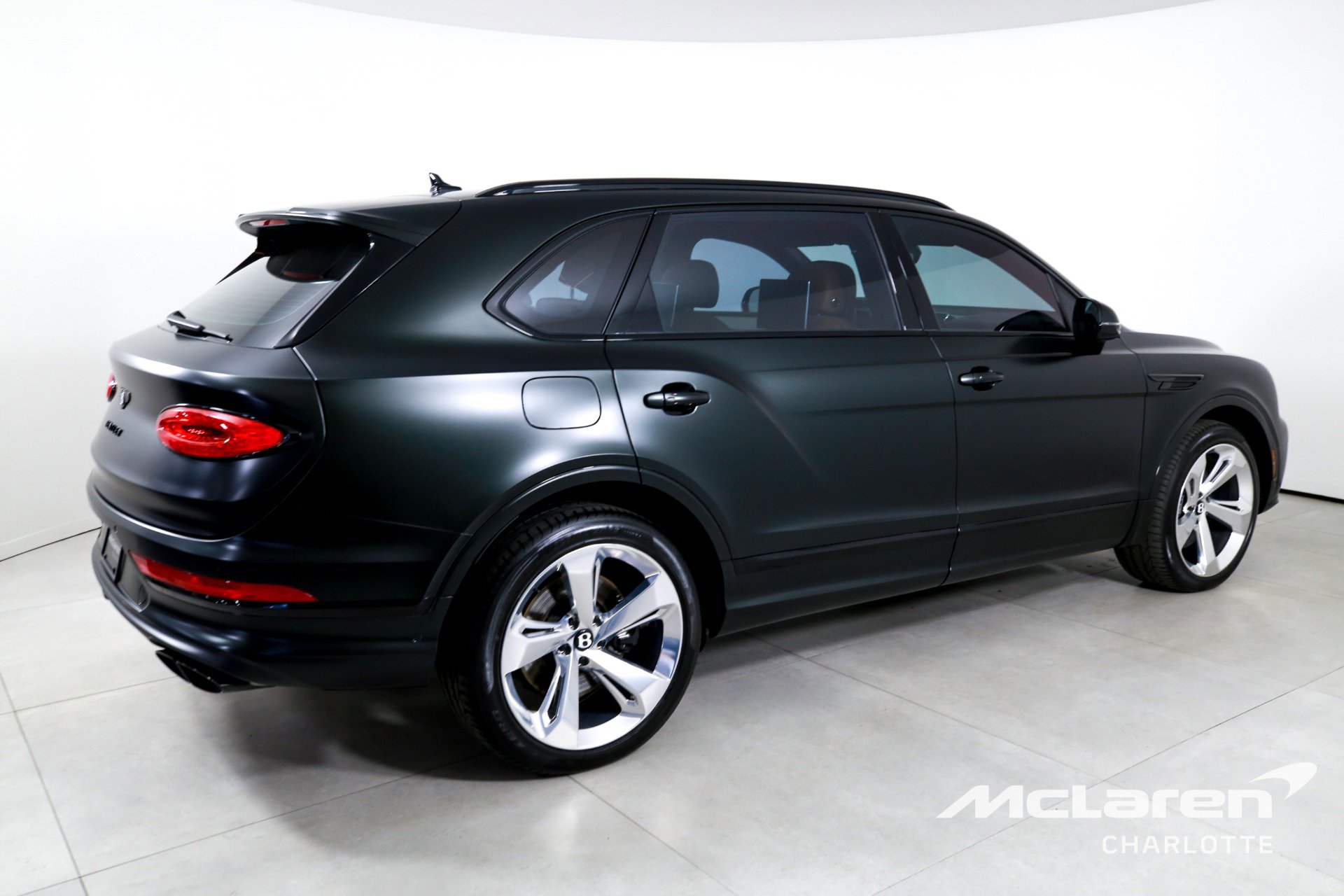 Used 2023 Bentley Bentayga Extended Wheelbase image 8