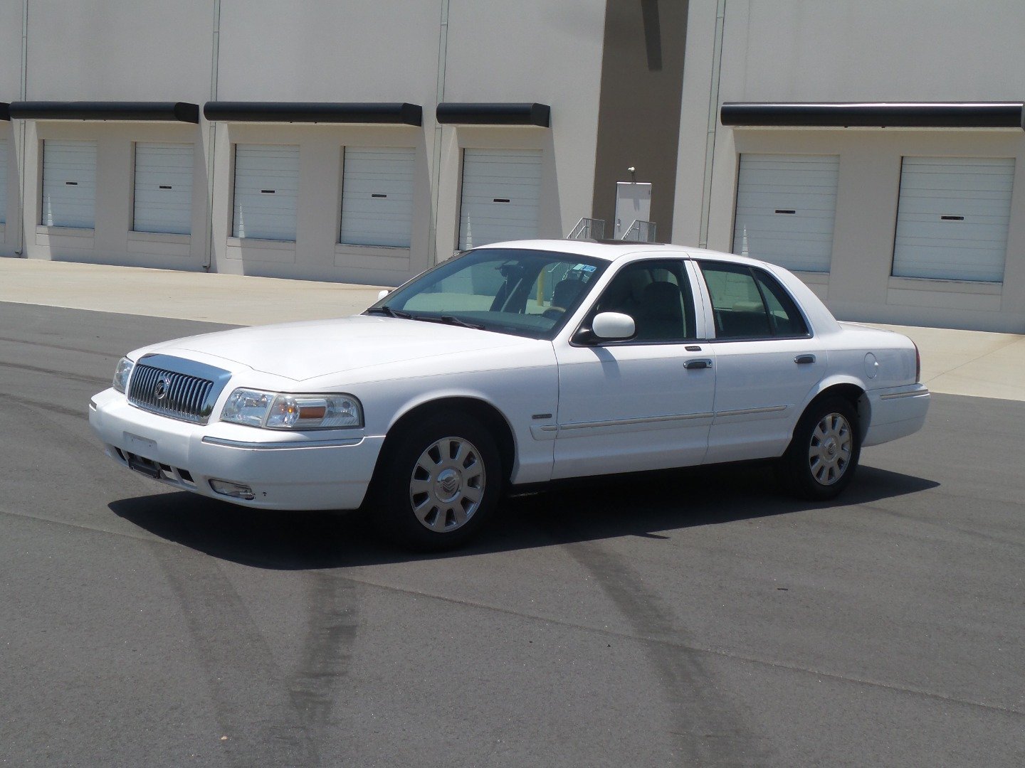 Used 2006 Mercury Grand Marquis LS RWD image 4