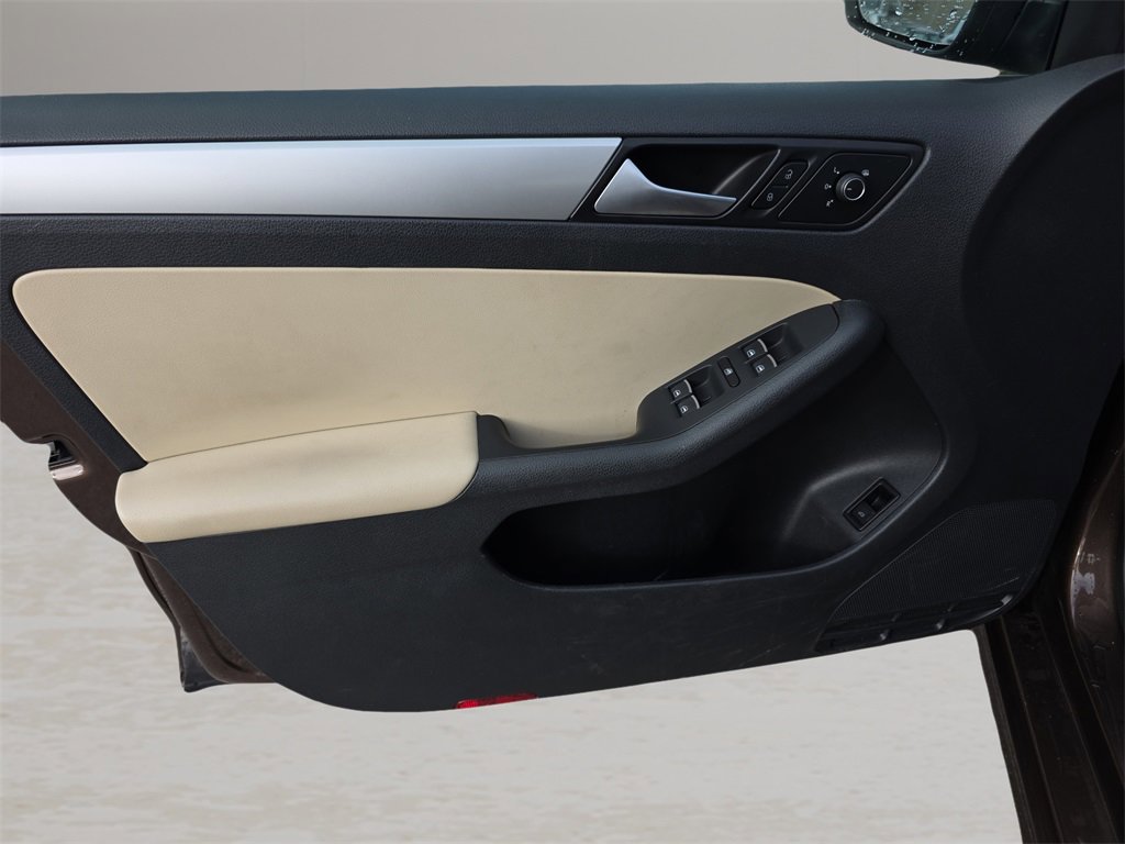 Used 2014 Volkswagen Jetta SE image 15