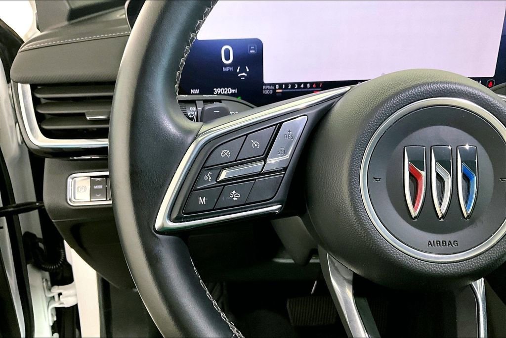 Used 2024 Buick Envision Preferred image 18