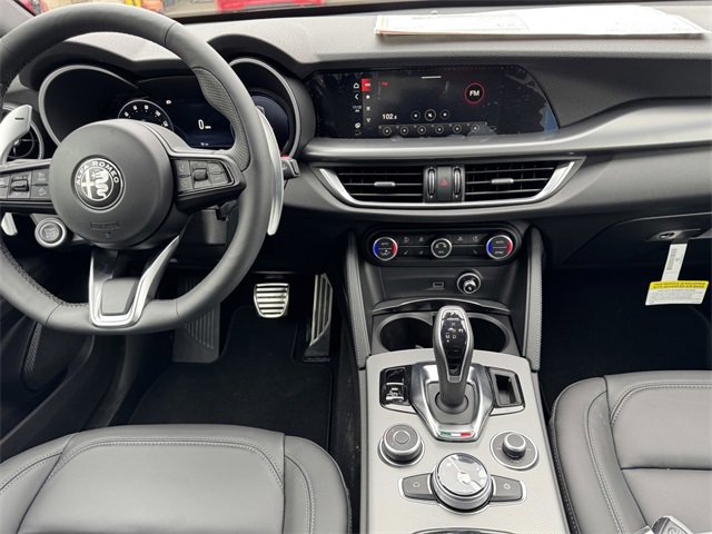 New 2025 Alfa Romeo Stelvio Sprint image 7