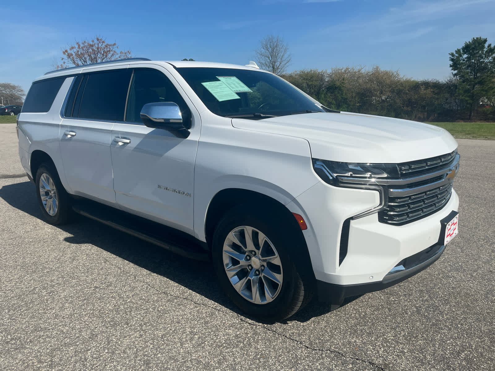 Used 2023 Chevrolet Suburban Premier image 8