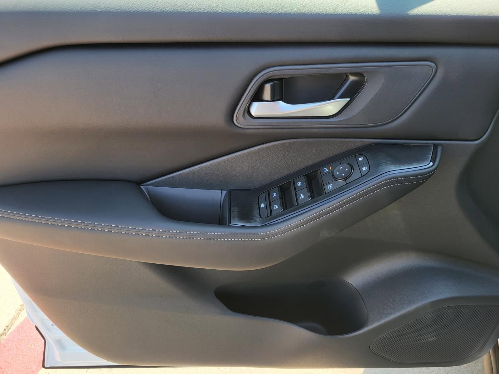 New 2026 Nissan Rogue SV image 17