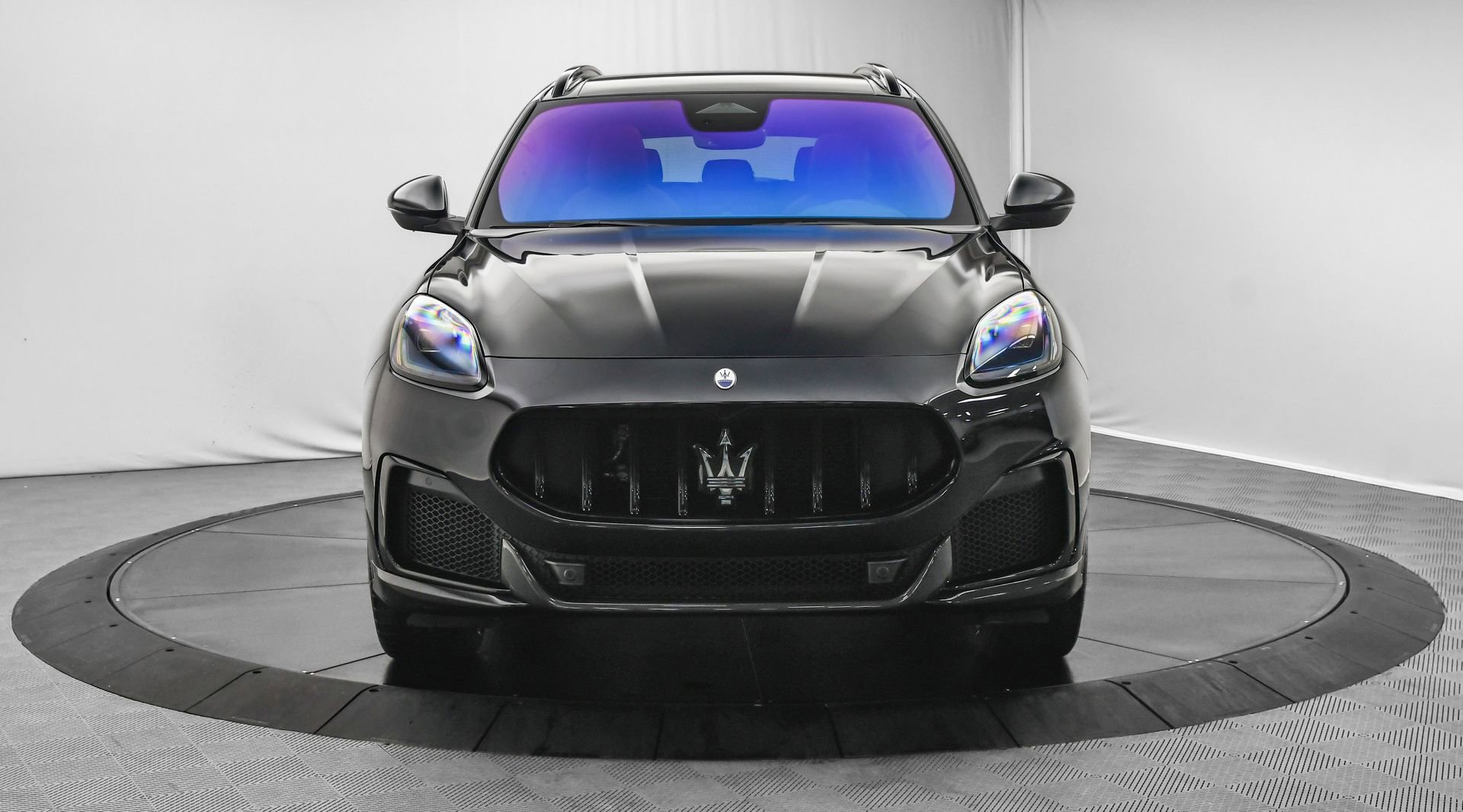 New 2025 Maserati Grecale Trofeo image 2