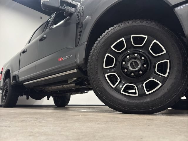 New 2026 Ford F250 Platinum AWD/4WD image 3