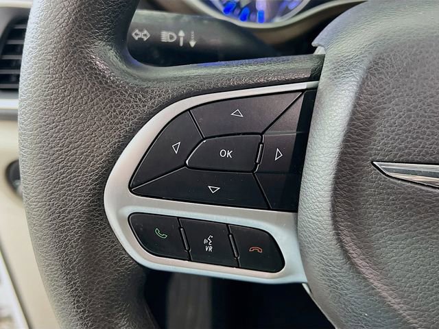 Used 2018 Chrysler Pacifica Touring Plus w/ Tire & Wheel Group image 13