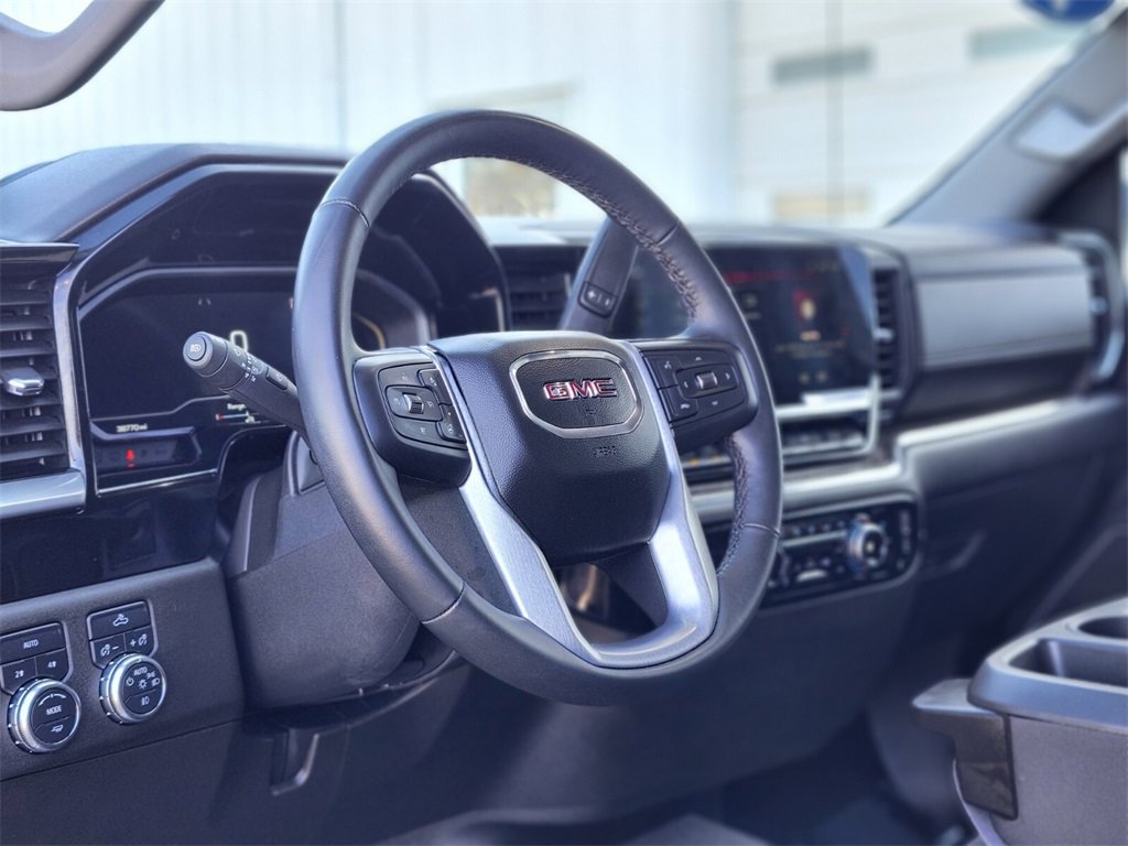 Used 2023 GMC Sierra 1500 Elevation image 17