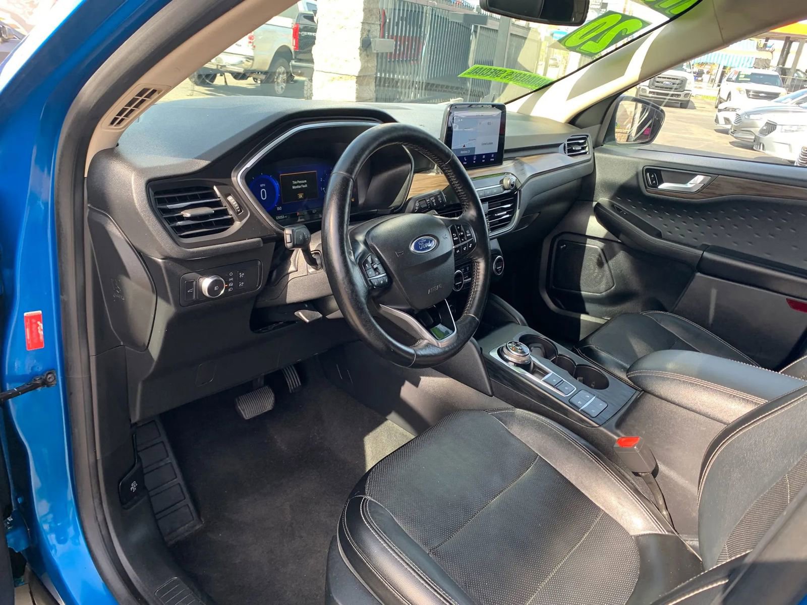 Used 2020 Ford Escape Titanium image 8