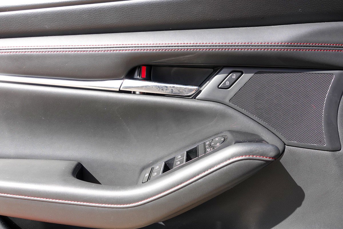 Certified 2024 MAZDA MAZDA3 s image 13