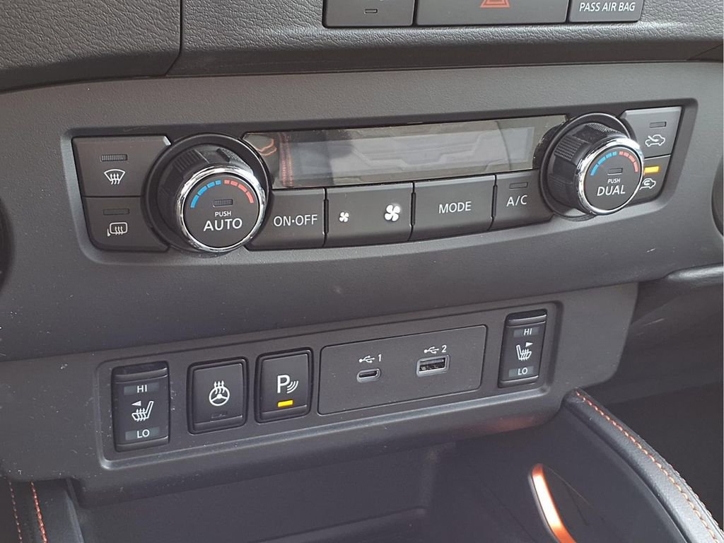Used 2023 Nissan Frontier PRO-4X w/ Pro Convenience Package image 8