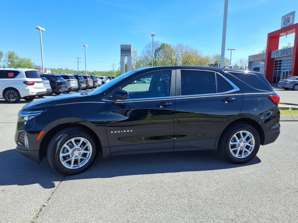 Used 2024 Chevrolet Equinox LT w/ LPO, Floor Liner Package FWD image 16
