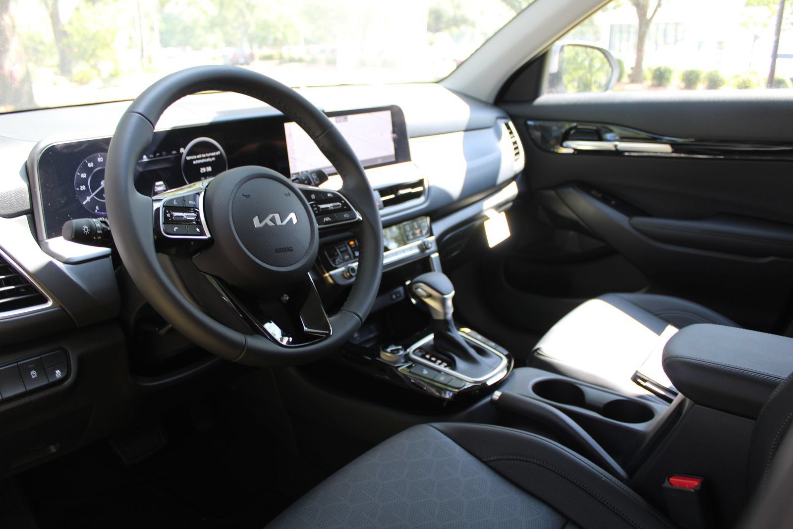 Certified 2025 Kia Seltos S AWD/4WD image 19