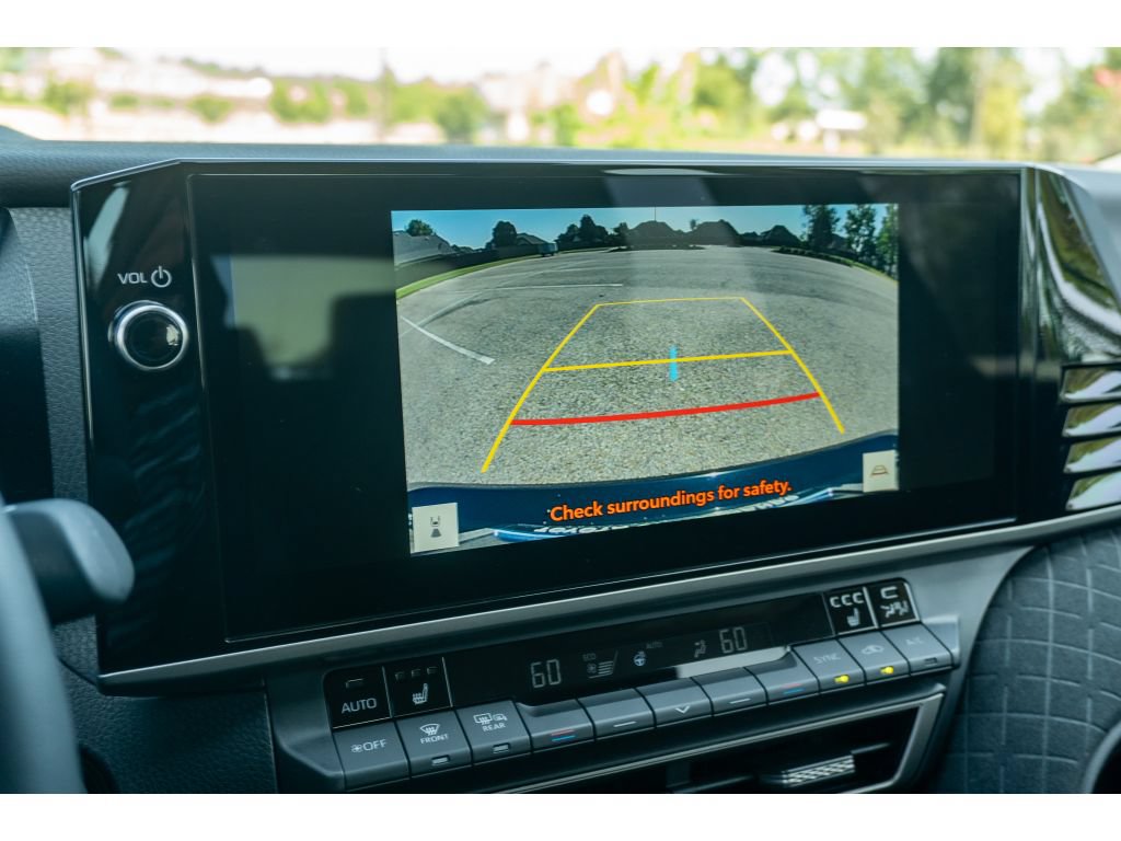 Used 2026 Toyota Camry XLE FWD image 24