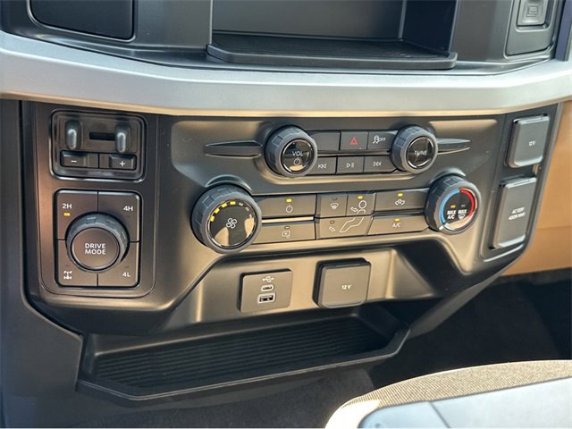 New 2025 Ford F250 XLT image 20