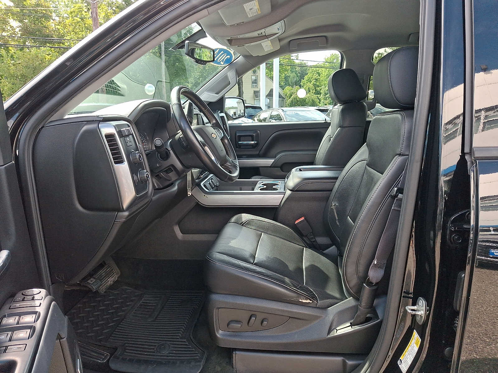 Used 2014 Chevrolet Silverado 1500 LTZ Z71 w/ LTZ Plus Package AWD/4WD image 13