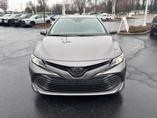 Used 2019 Toyota Camry LE image 2