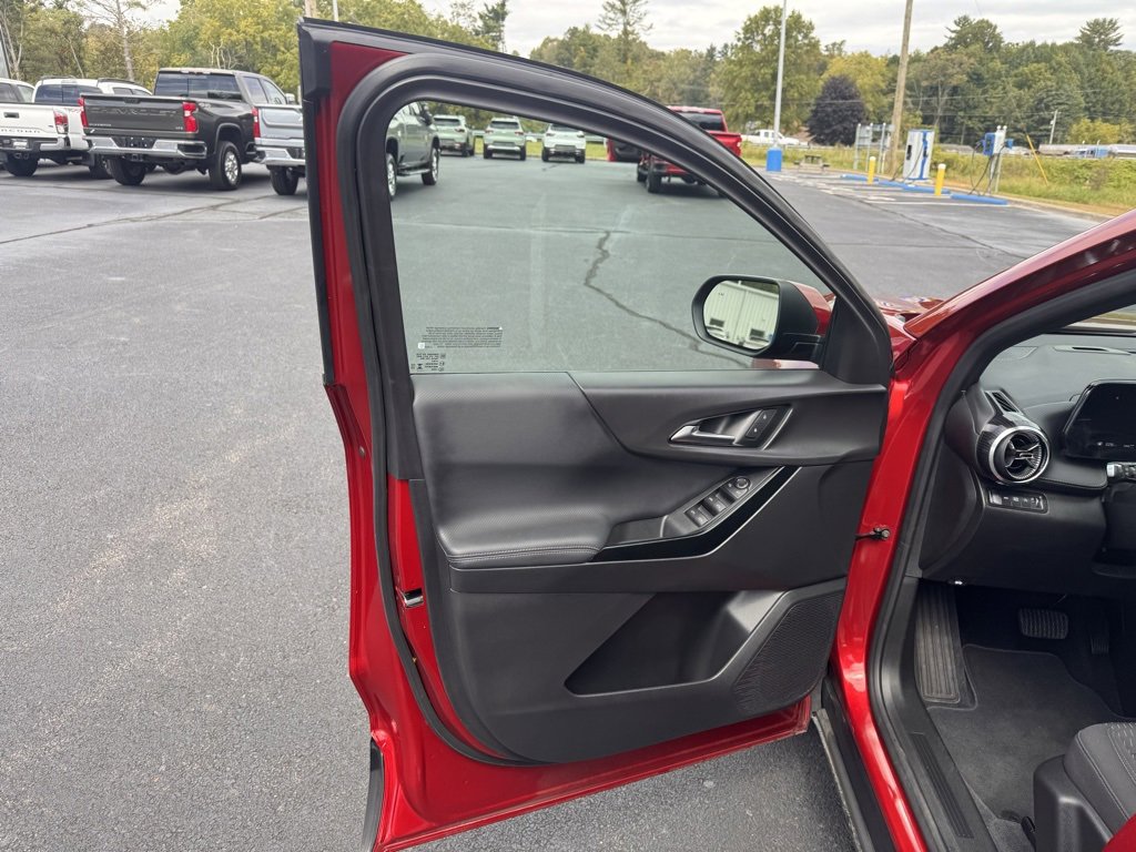 Used 2025 Chevrolet Equinox LT image 19
