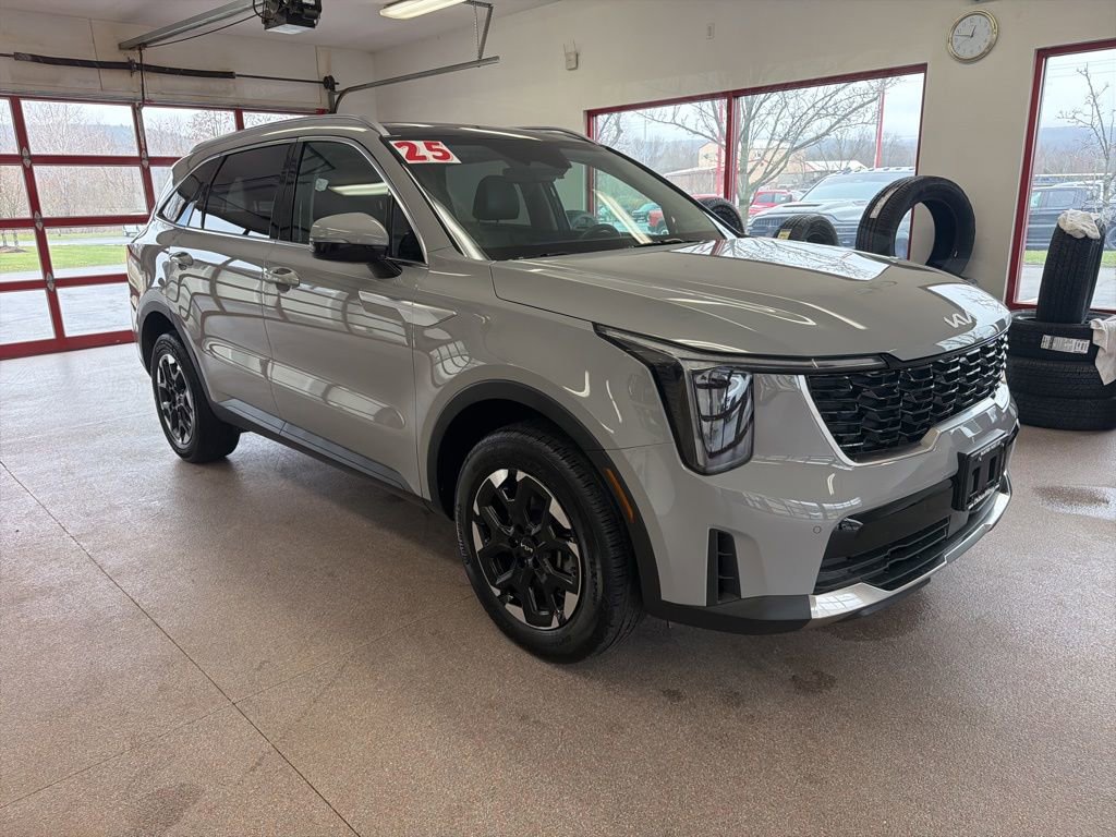 Used 2025 Kia Sorento S w/ Panoramic Sunroof Package