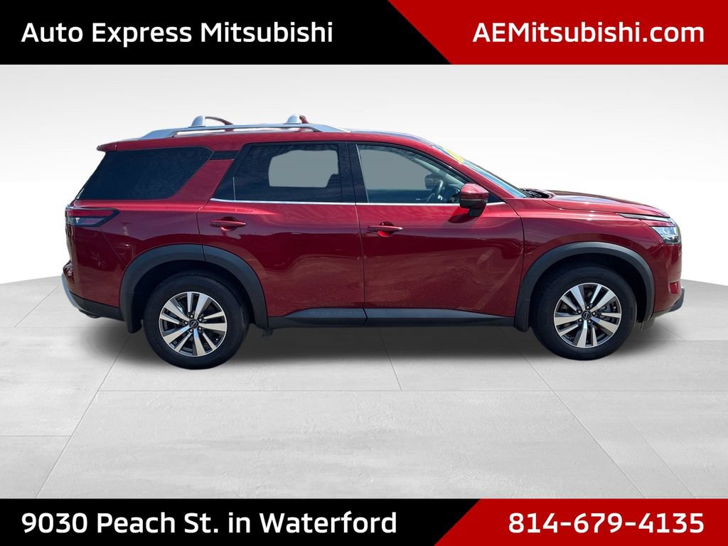 Used 2023 Nissan Pathfinder SL AWD/4WD image 8