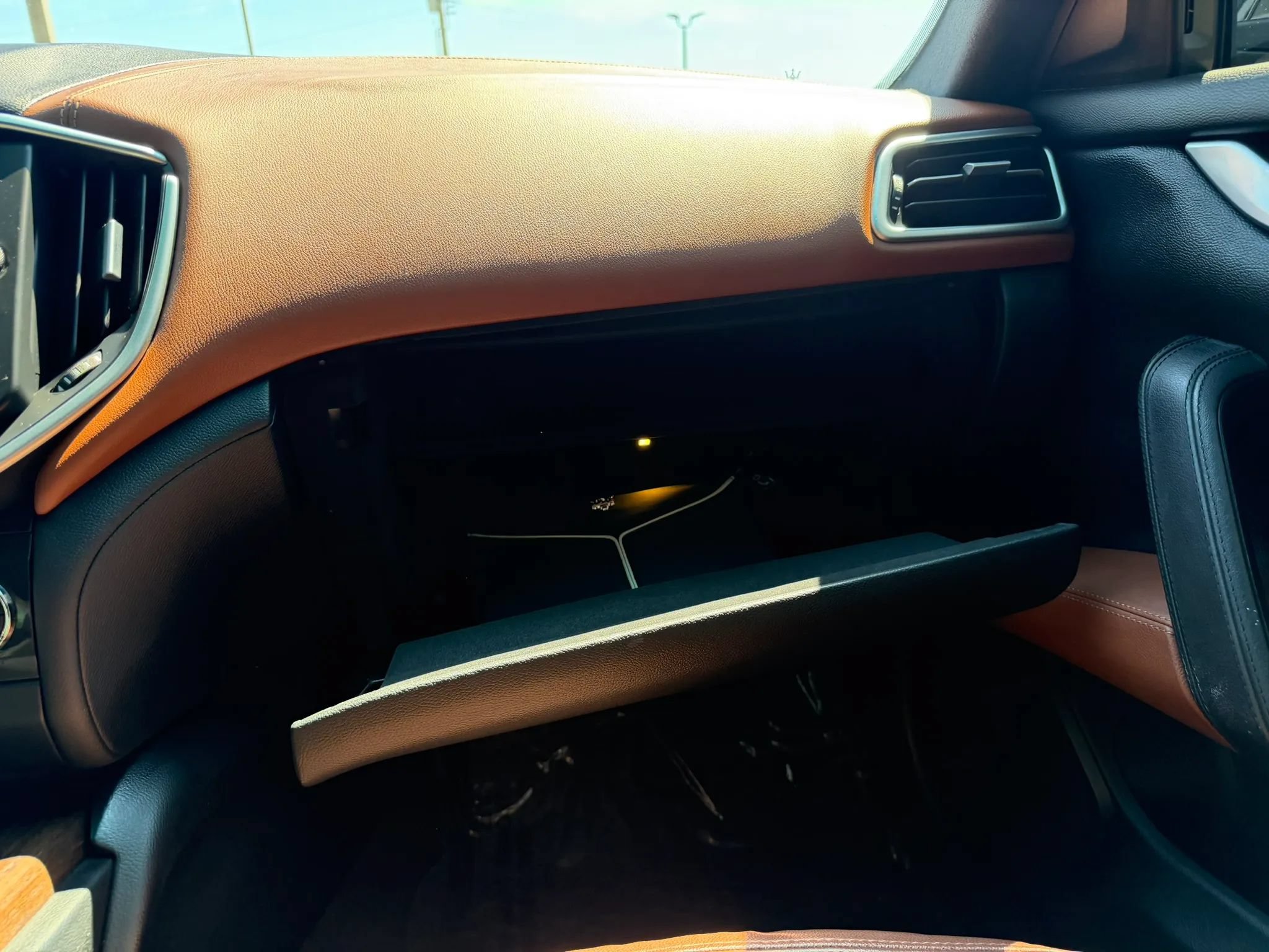 Used 2016 Maserati Ghibli S RWD image 33