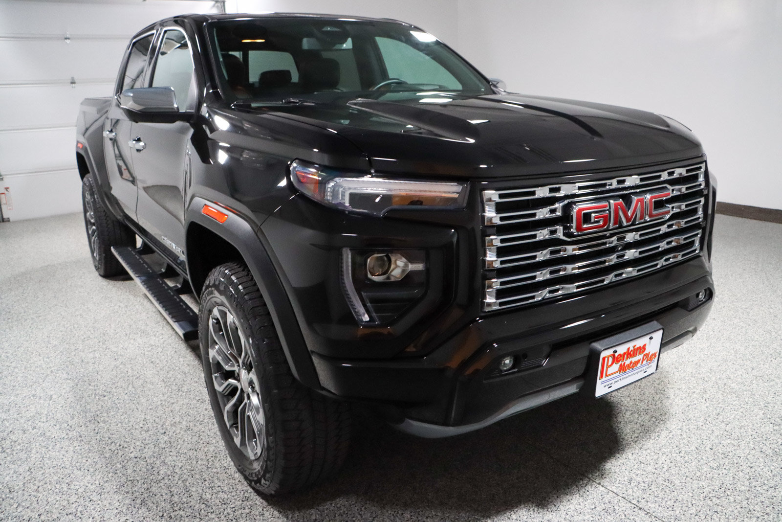 Used 2023 GMC Canyon Denali AWD/4WD image 5