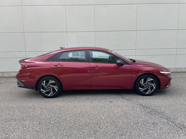 Used 2025 Hyundai Elantra Sport image 5