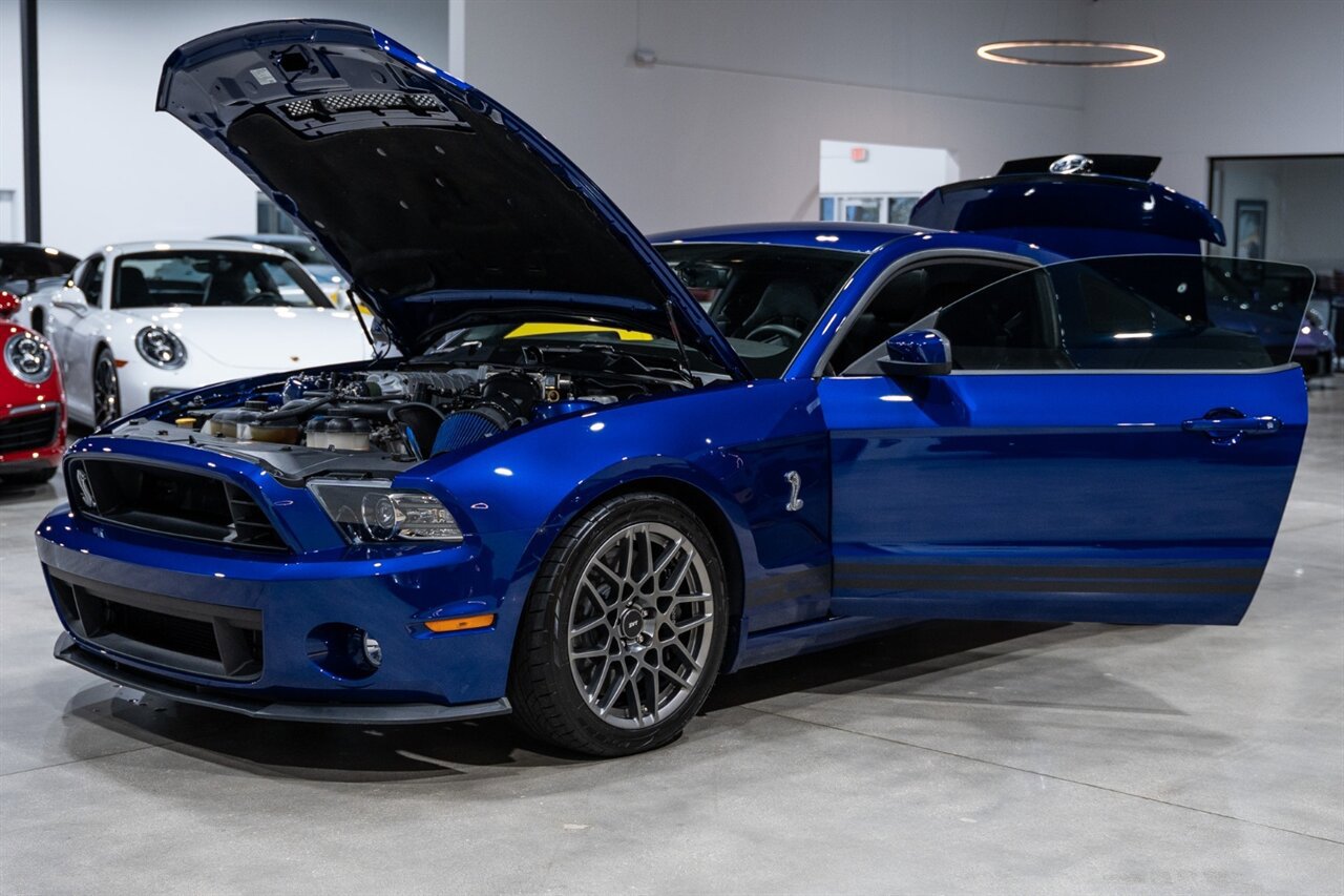 Used 2013 Ford Mustang Shelby GT500 RWD image 33