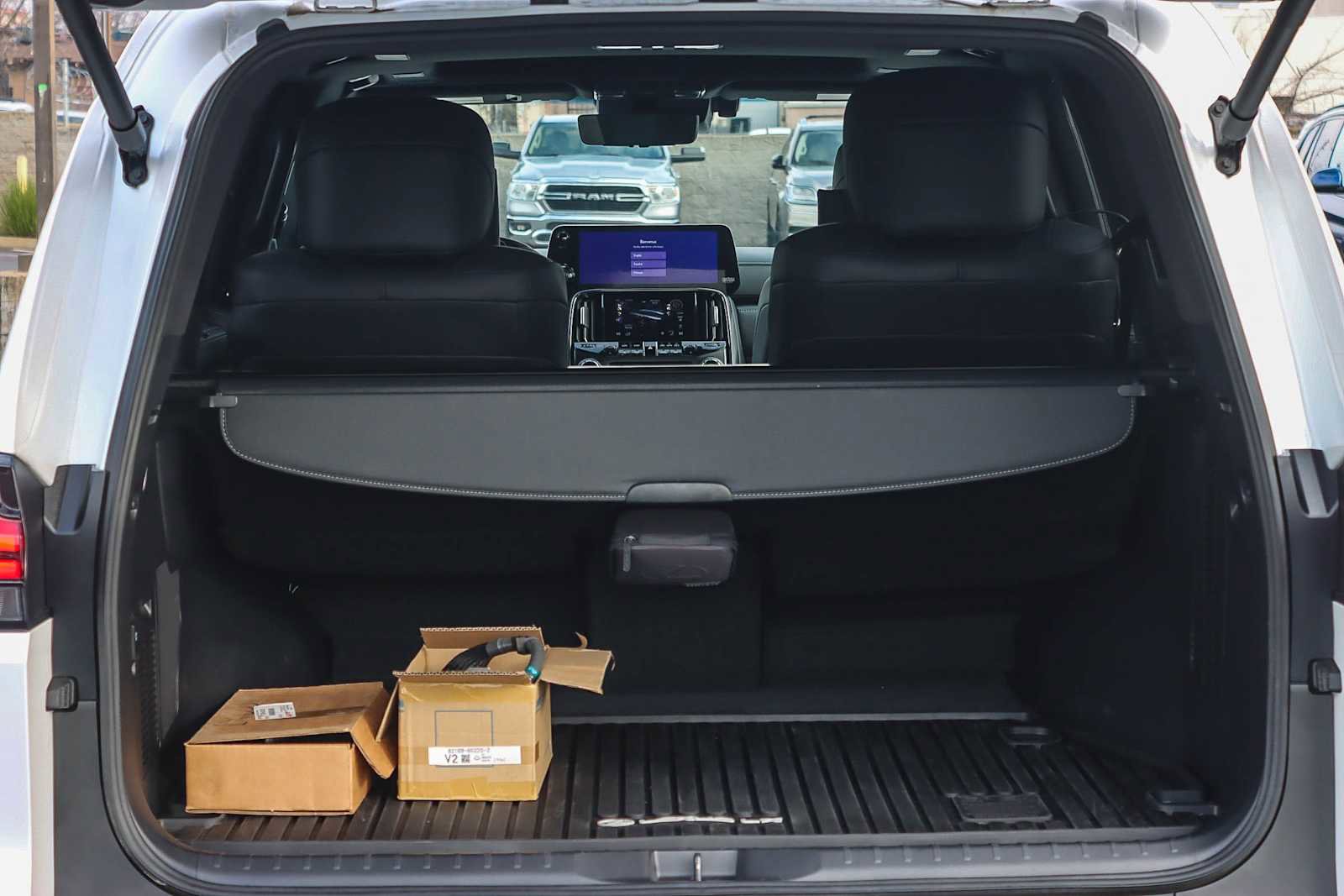 Used 2023 Lexus LX 600 4WD w/ Ultra Luxury Package image 25