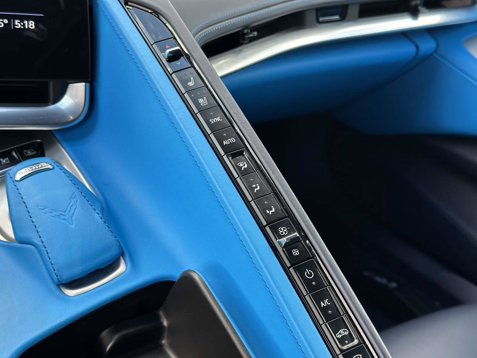 Used 2023 Chevrolet Corvette Stingray Premium Conv w/ Z51 Performance Package image 29