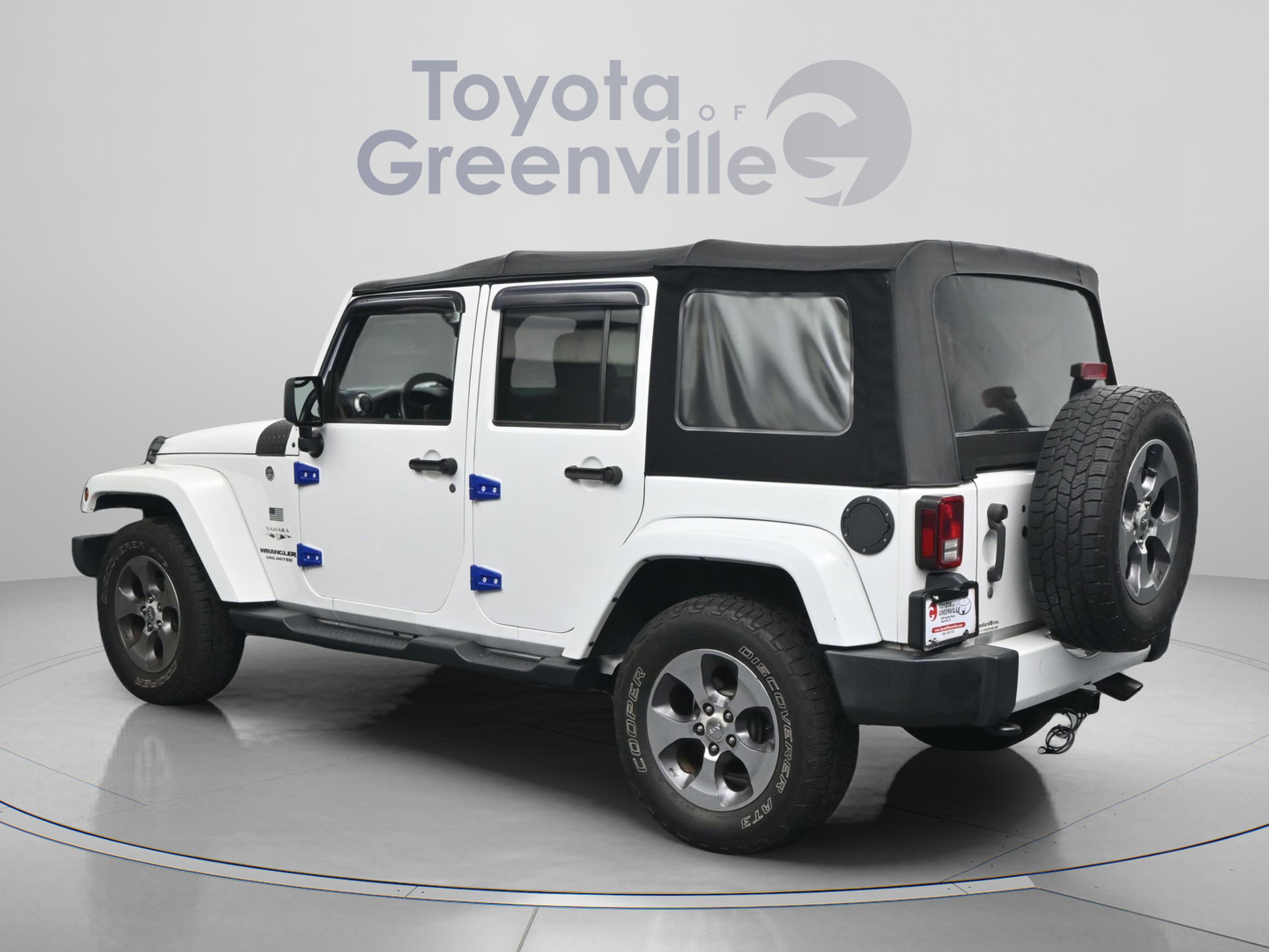Used 2016 Jeep Wrangler Unlimited Sahara w/ Connectivity Group image 7
