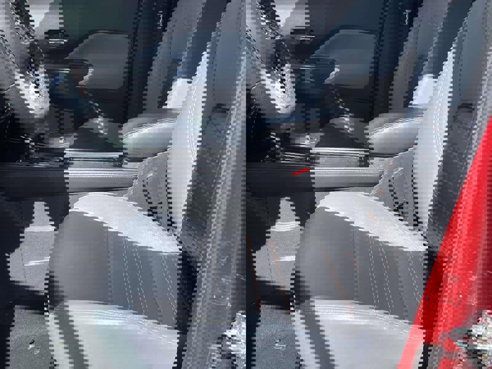 Used 2021 Nissan Kicks SR w/ SR Premium Package image 11