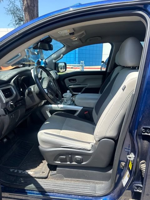Used 2021 Nissan Titan SV w/ SV Convenience Package RWD image 7
