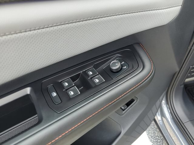 Certified 2025 Volkswagen Atlas Peak Edition SE AWD/4WD image 22