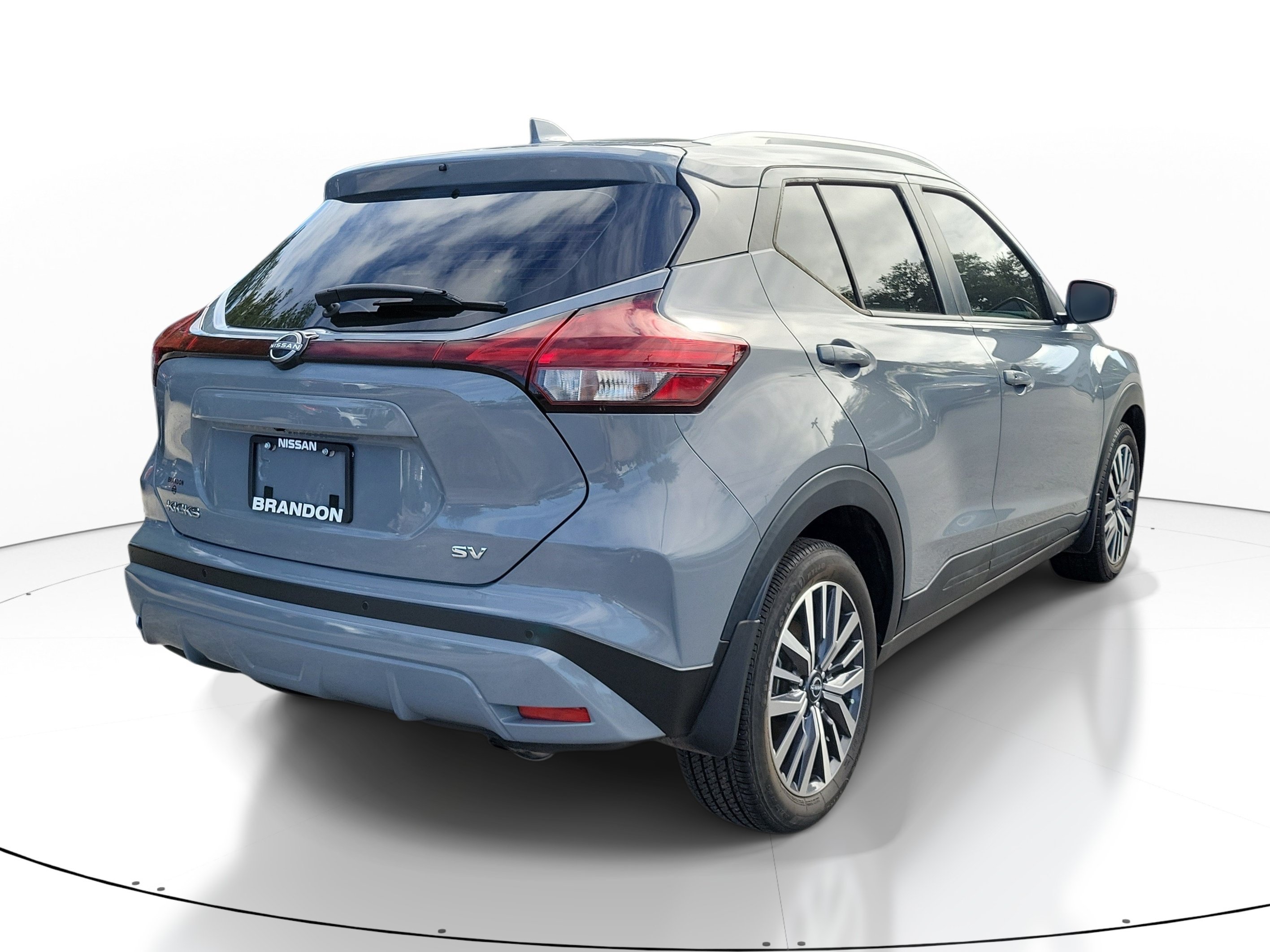 Certified 2023 Nissan Kicks SV FWD image 7