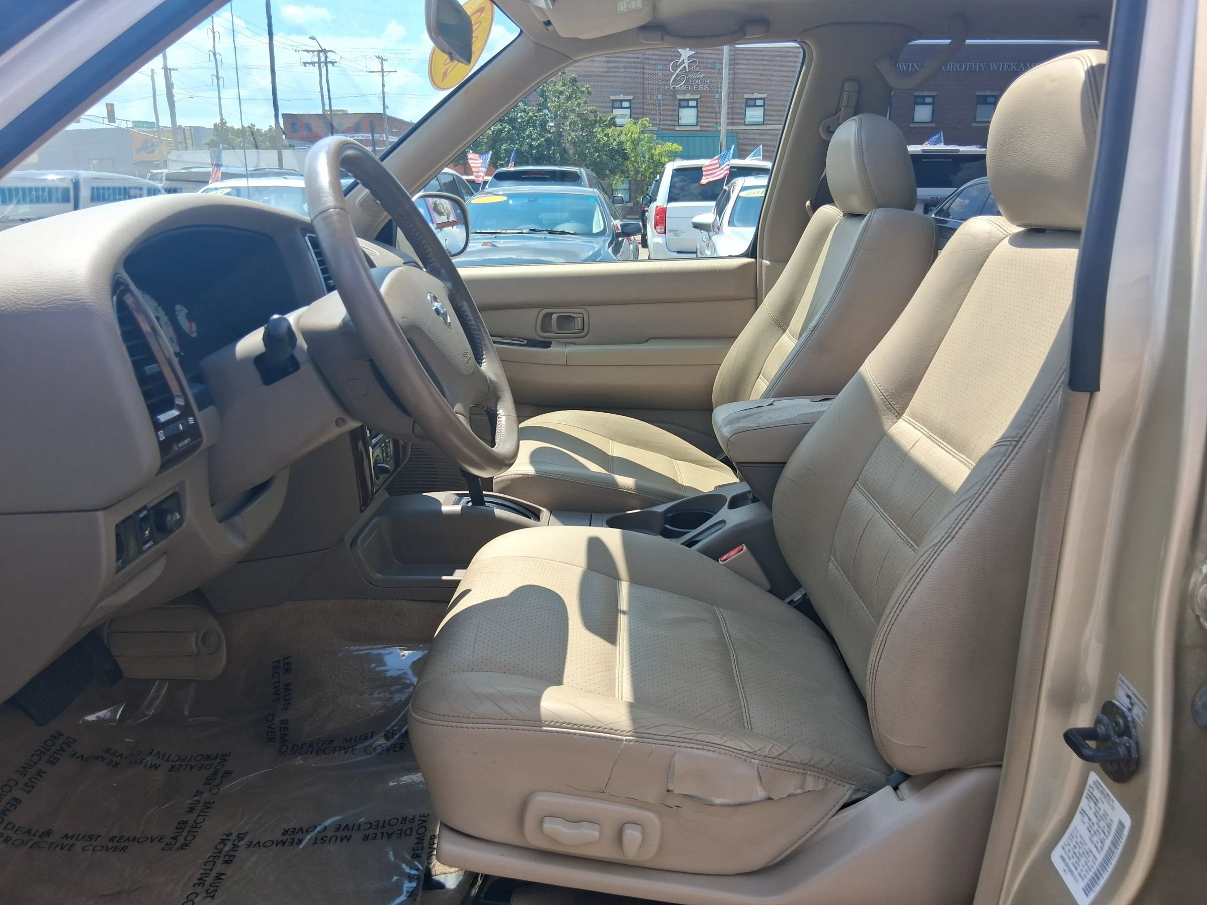 Used 2002 Nissan Pathfinder LE AWD/4WD image 12
