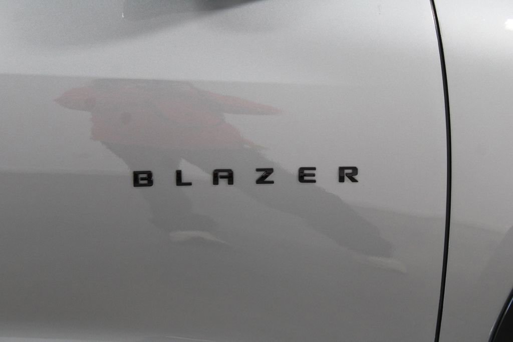 Used 2025 Chevrolet Blazer RS image 12