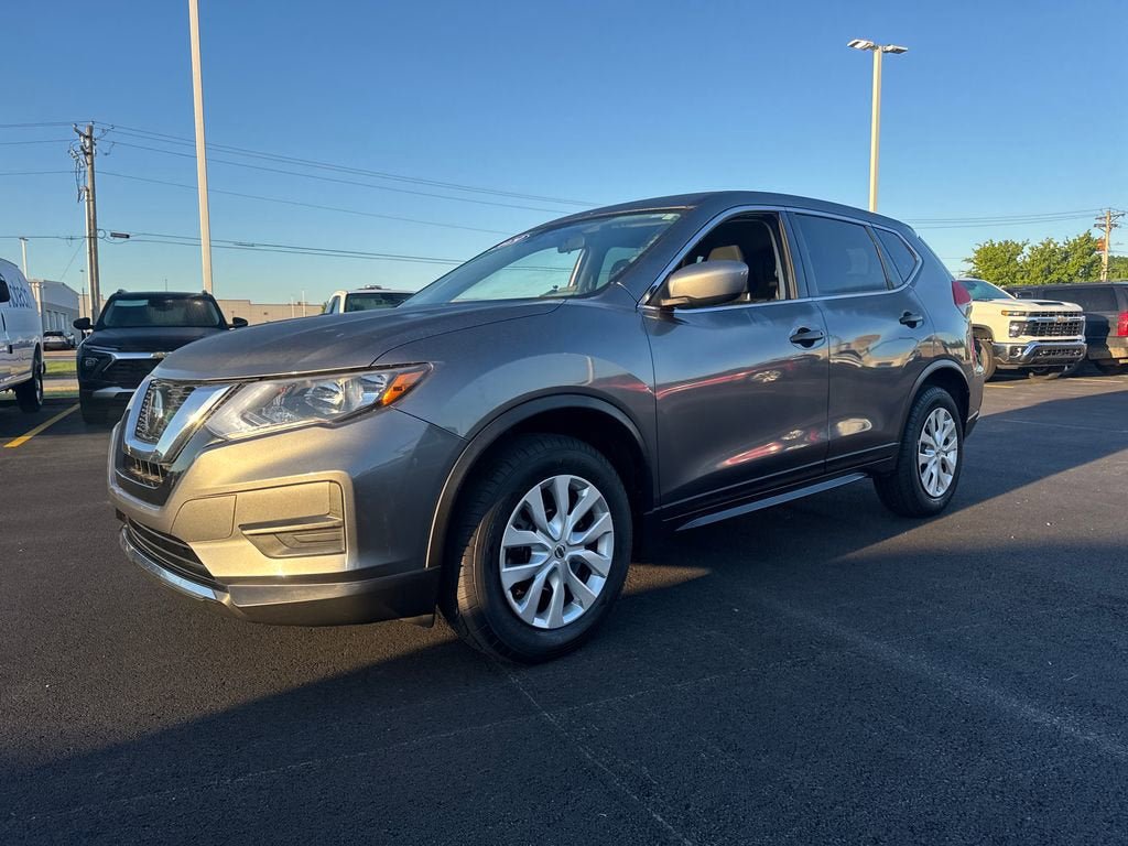 Used 2019 Nissan Rogue S AWD/4WD image 2
