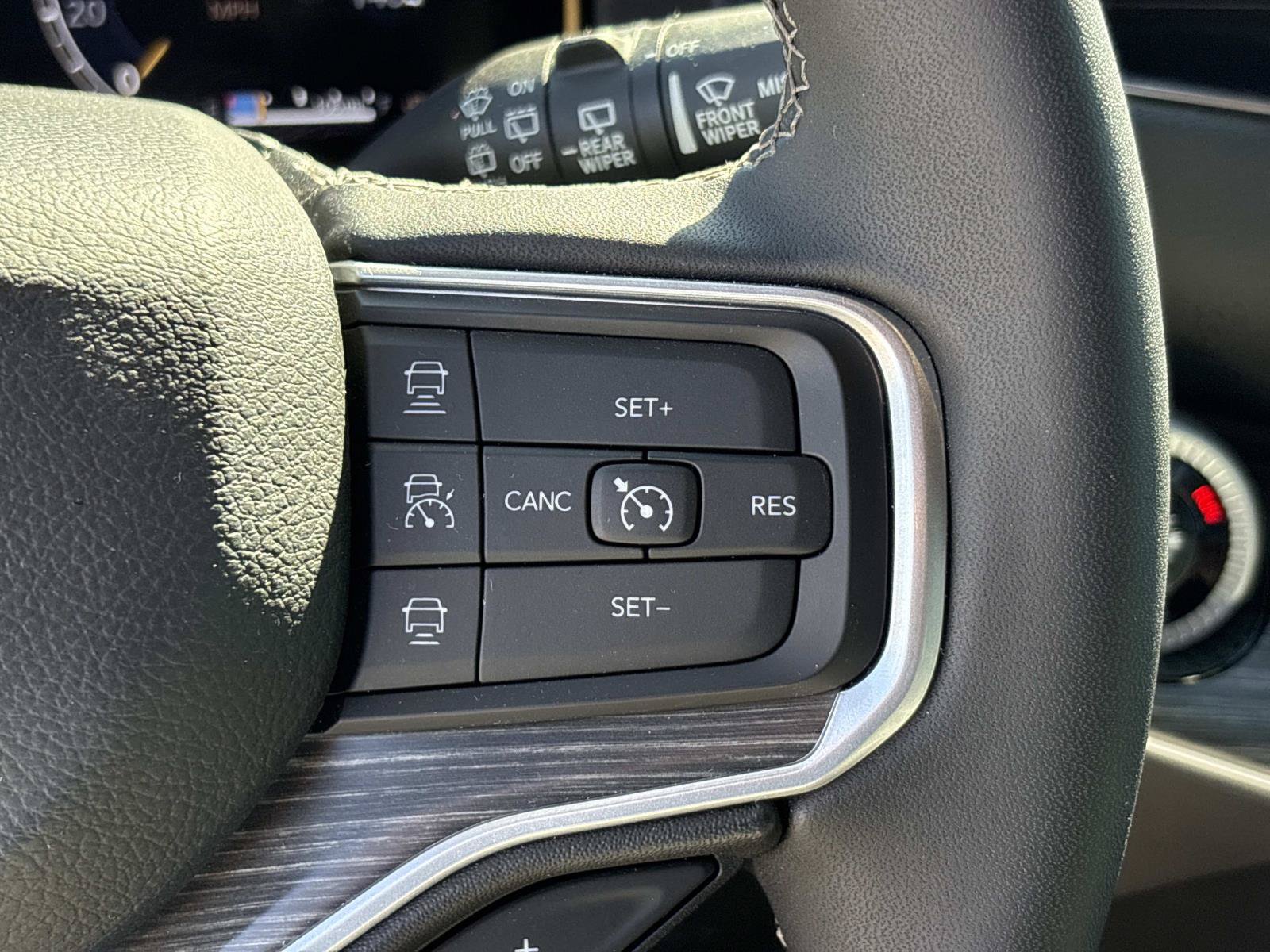 Used 2024 Jeep Wagoneer Series II w/ Rear Seat Video Group 1 AWD/4WD image 20