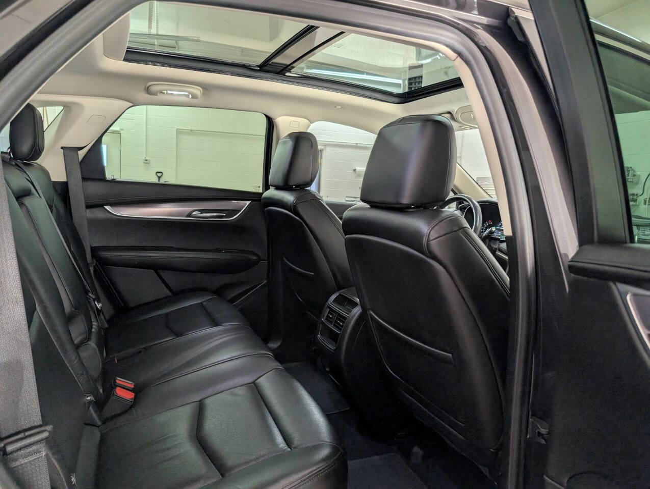 Used 2018 Cadillac XT5 Luxury AWD/4WD image 21