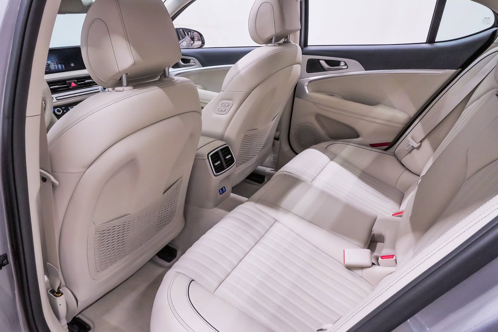 Certified 2026 Genesis G70 2.5T Prestige image 11