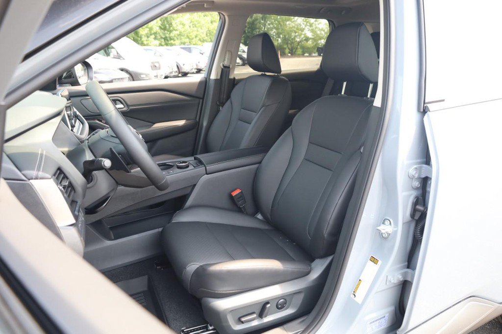 New 2026 Nissan Rogue Dark Armor AWD/4WD image 8