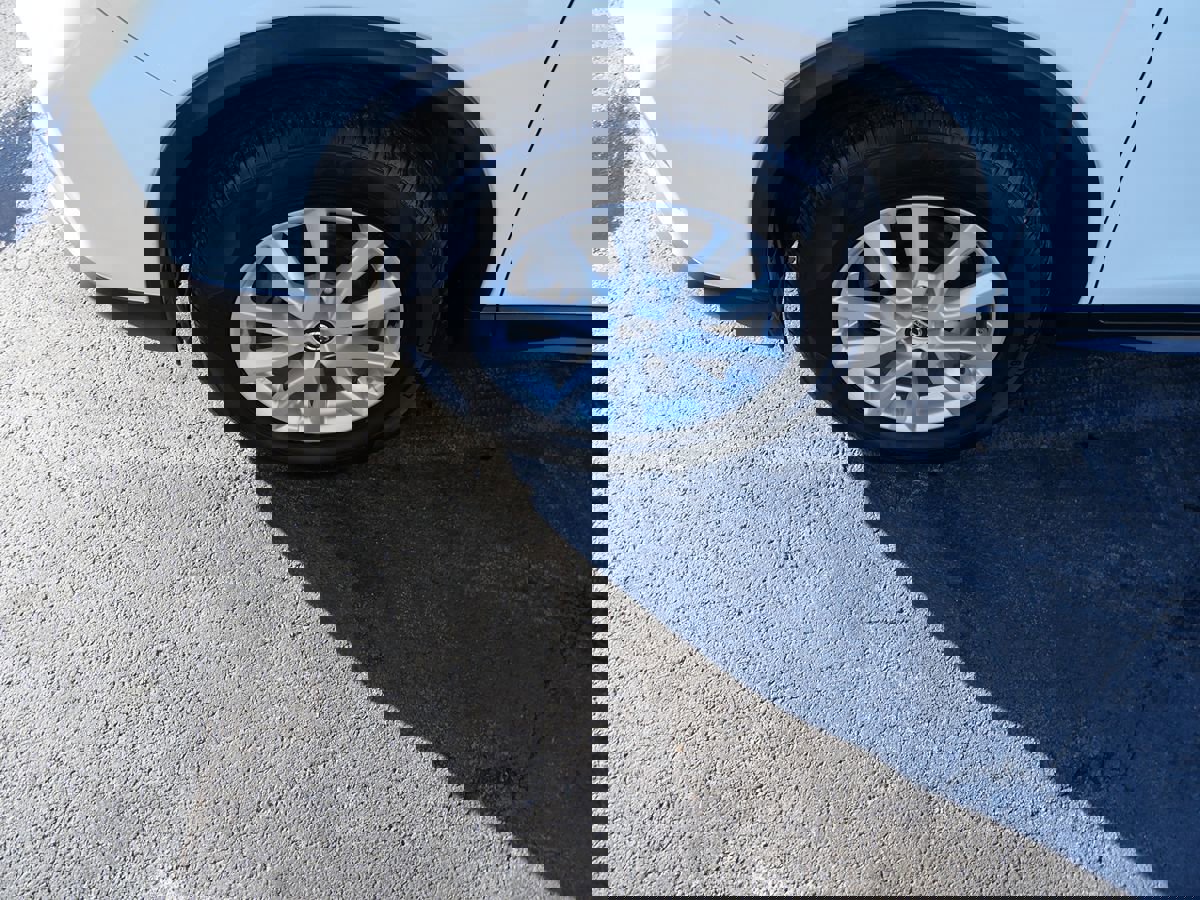 Used 2019 Nissan Rogue SV image 35